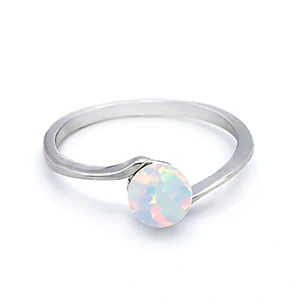 Prsten z bílého zlata s opálem 1,13g