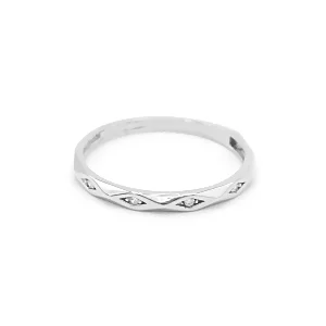 Prsten z bílého zlata, kroužek zdobený zkosením a zirkony 0,90g