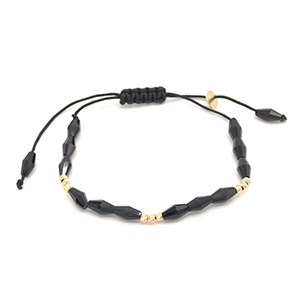 Provázkový náramek černý zdobený černými korálky a zlatými kuličkami 