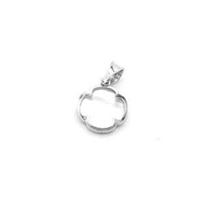 Přívěsek z bílého zlata čtyřlístek s perletí 