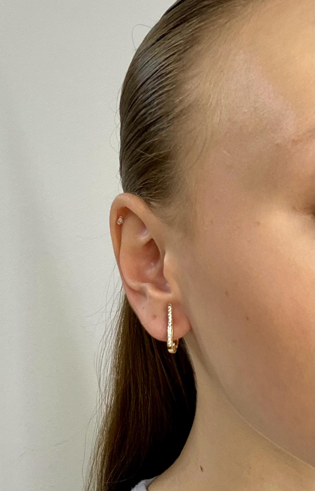 Zlaté náušnice s pruhem zirkonů 2,05g