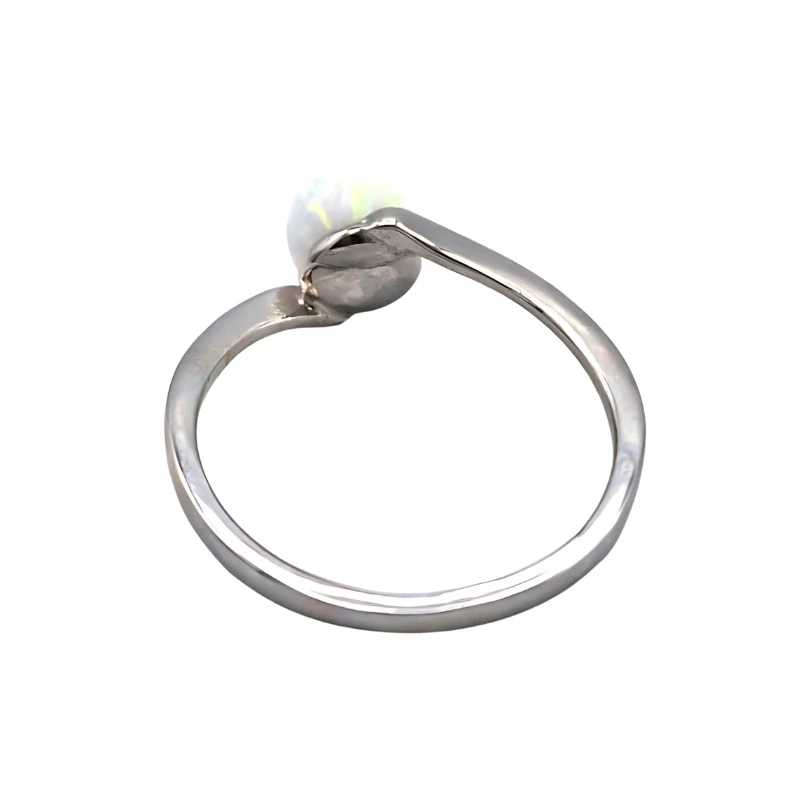 Prsten z bílého zlata s opálem 1,13g