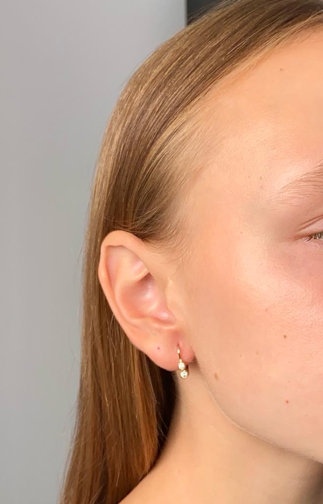 Zlaté náušnice s kulatými zirkony 1,80g