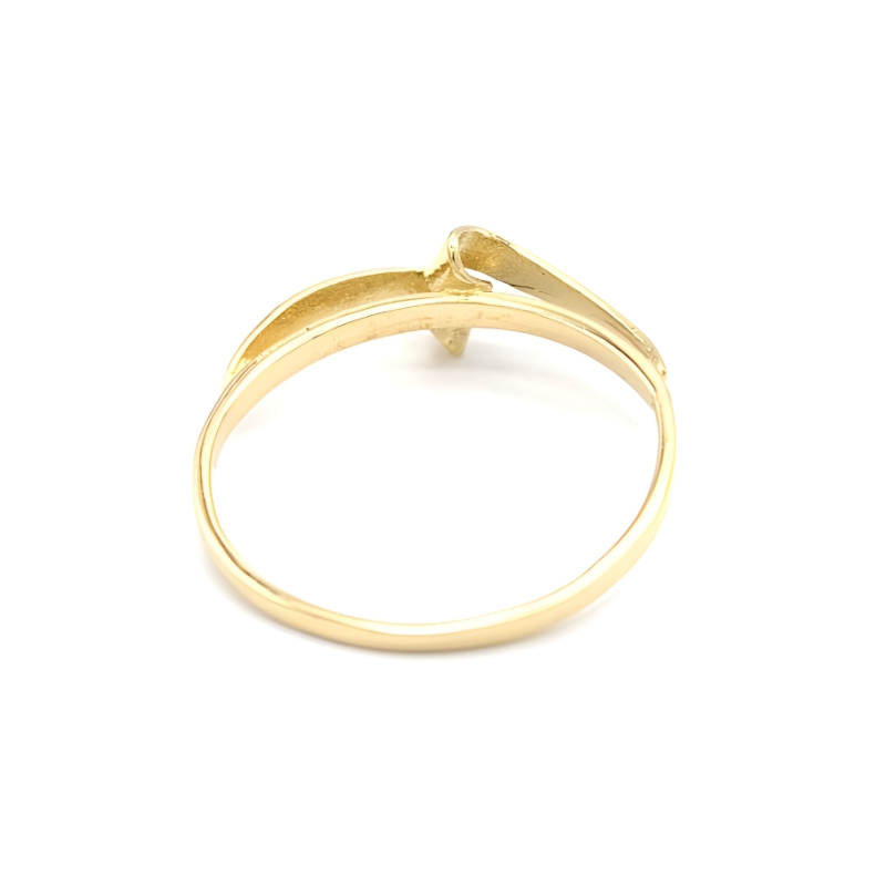 Zlatý prsten špičky s rytím 0,75g