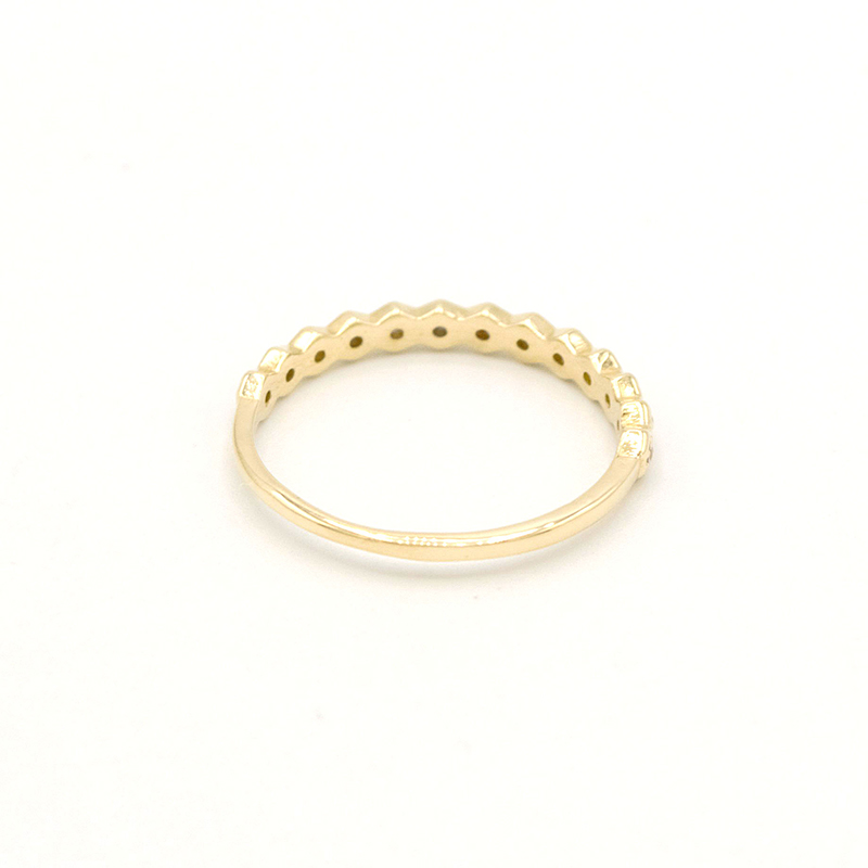 Zlatý prsten pruh šestihranů se zirkony 1,48g