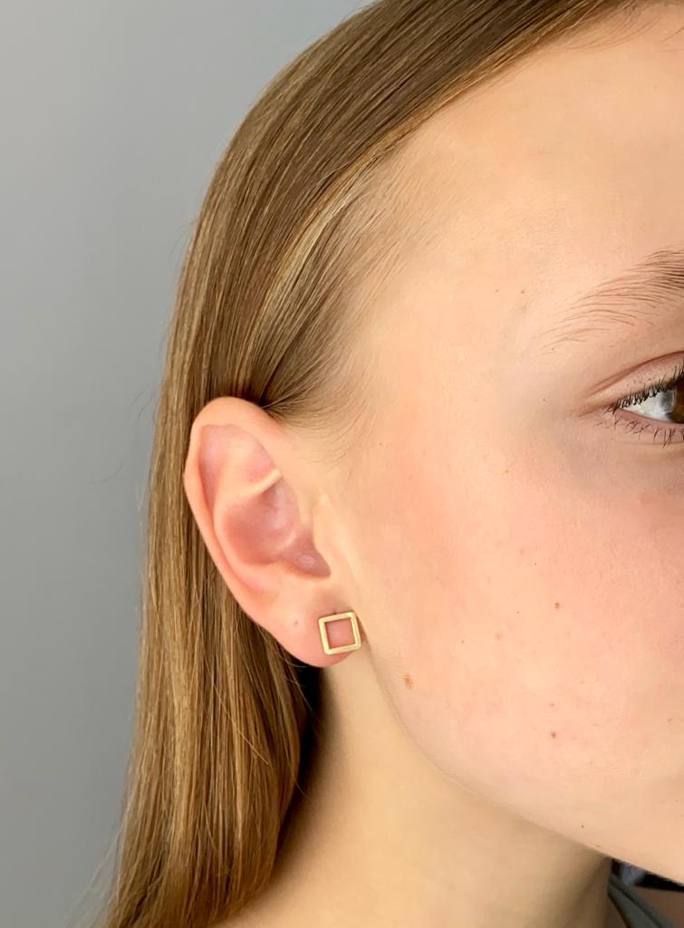 Zlaté náušnice čtverečky na puzetu 1,56g