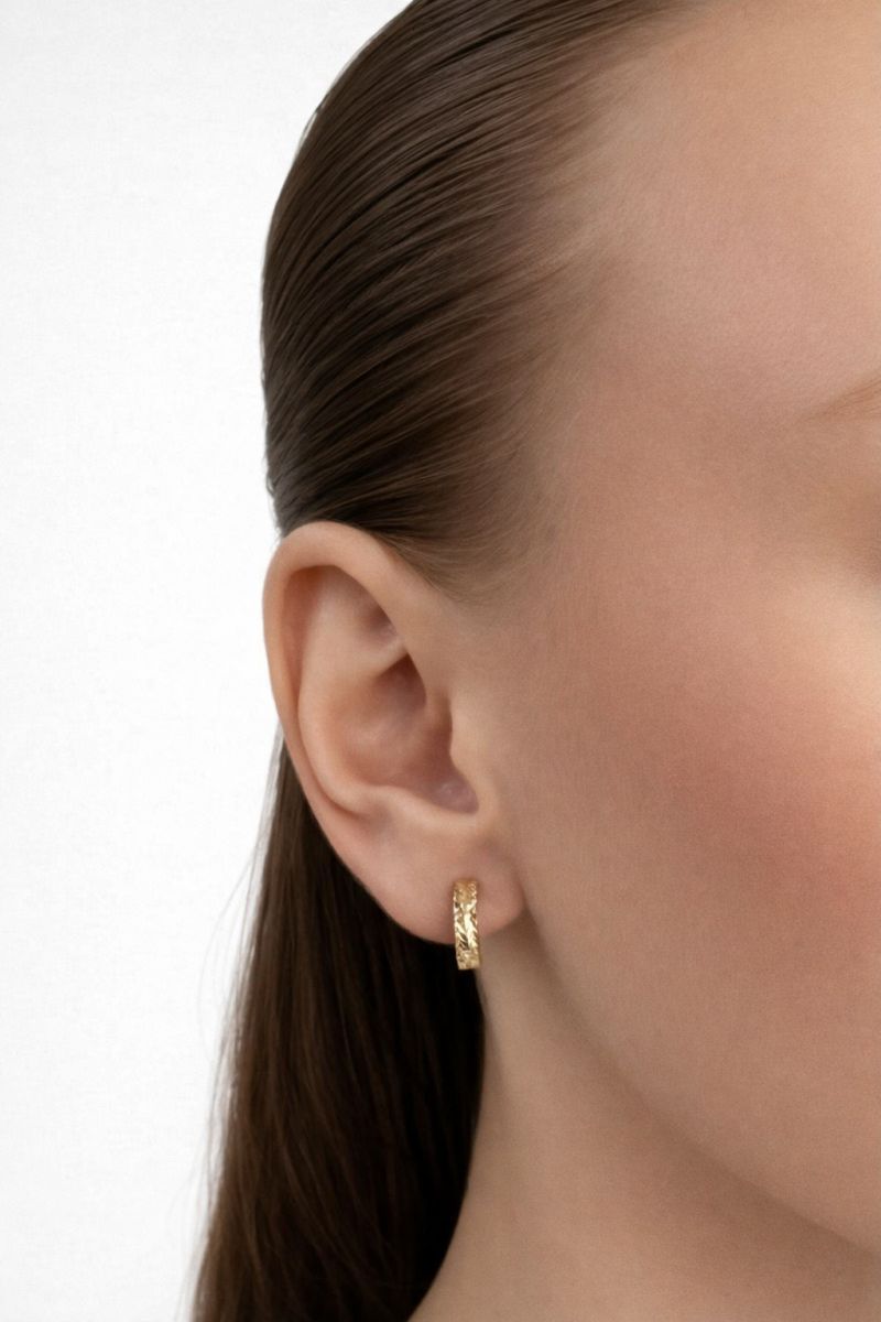 Zlaté náušnice kruhy zdobené 1,60g