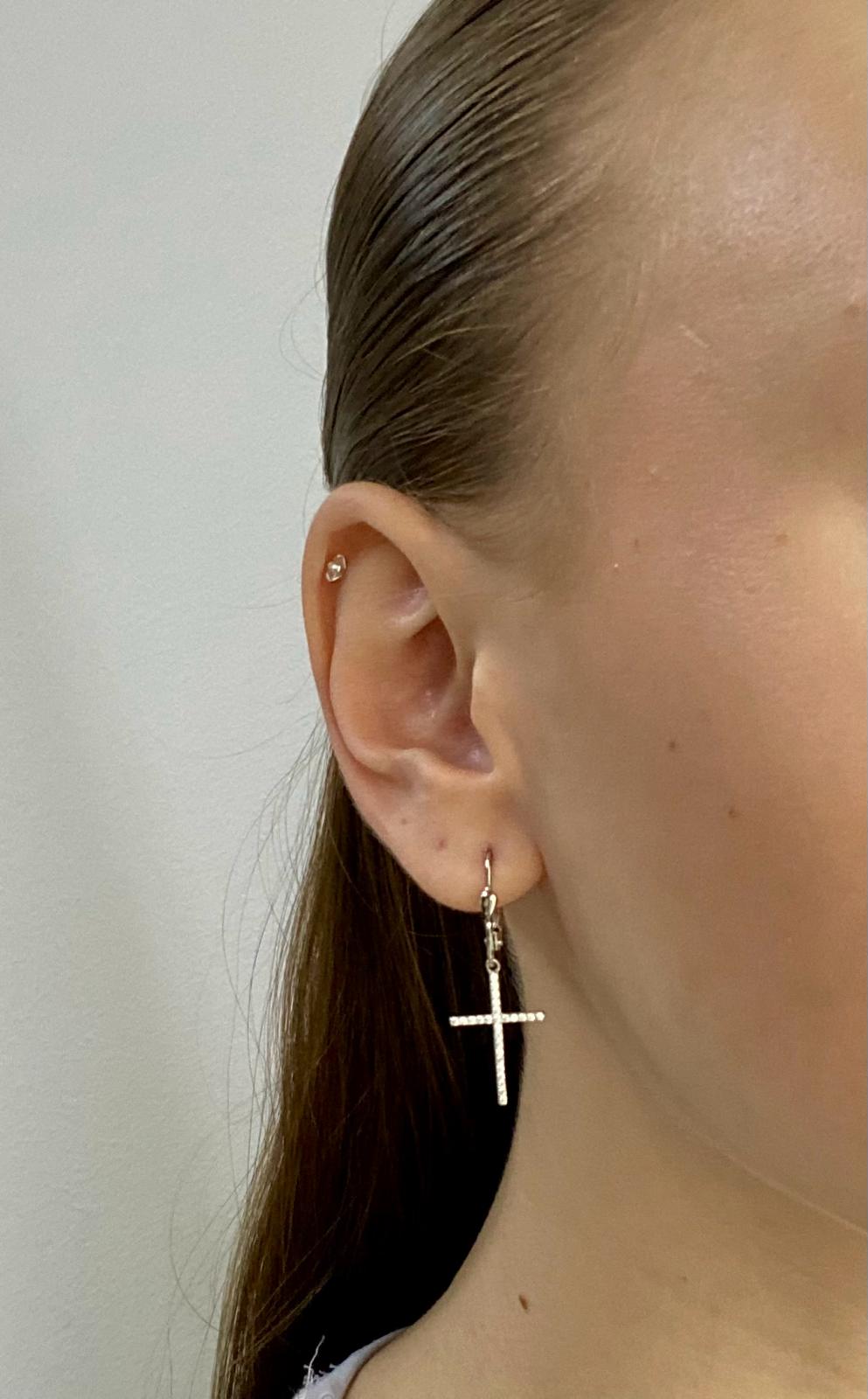 Náušnice z bílého zlata visací křížky se zirkony 2,18g