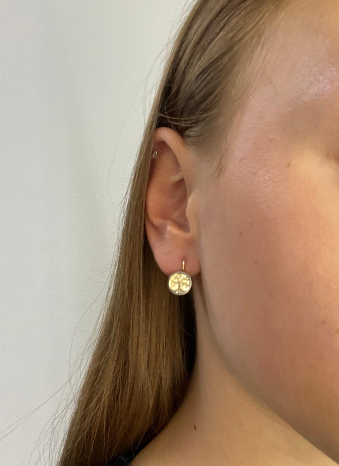 Zlaté náušnice stromy života zdobené dvě barvy zlata 2,25g