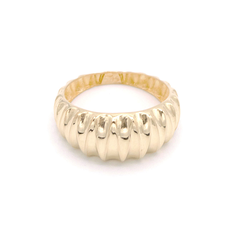 Zlatý prsten zdobený vroubkováním 1,60g