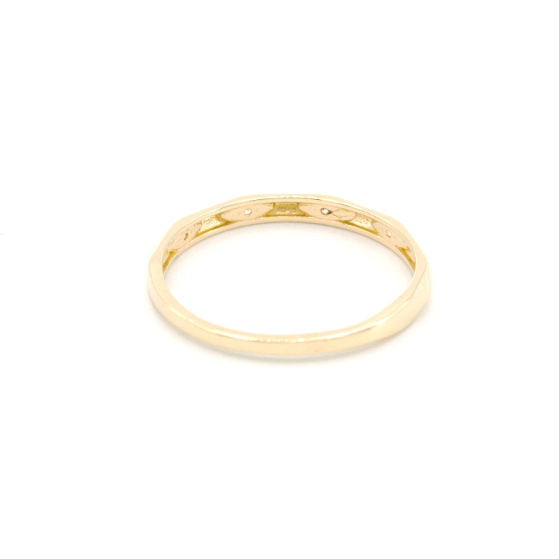 Zlatý prsten kroužek zdobený zkosením a zirkony 0,90g