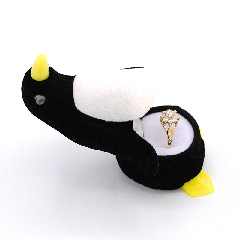 Krabička tučňák semišový 