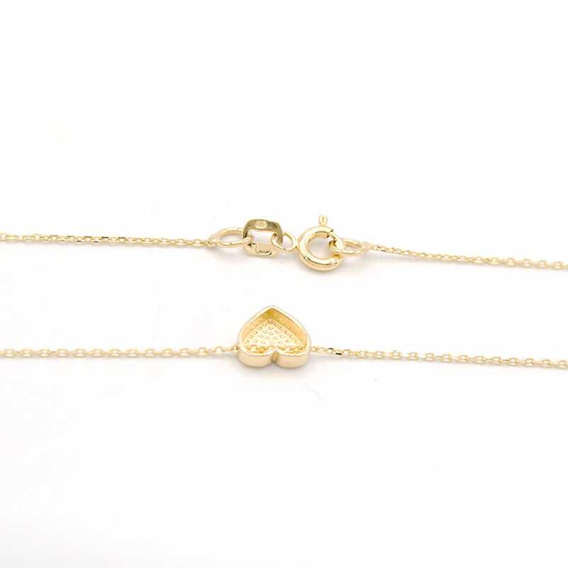 Zlatý řetízek se srdíčkem 1,45g