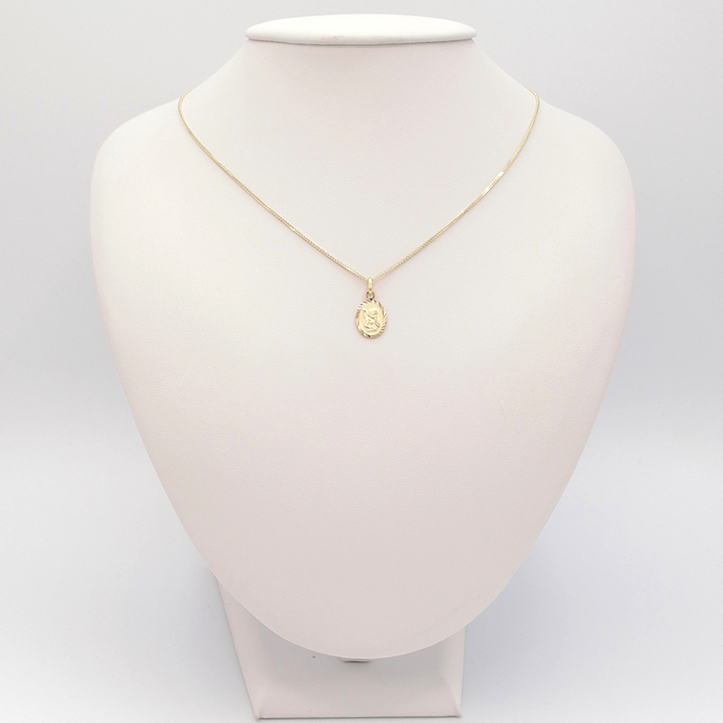 Zlatý přívěsek anděl ve zdobeném oválku 0,65g 