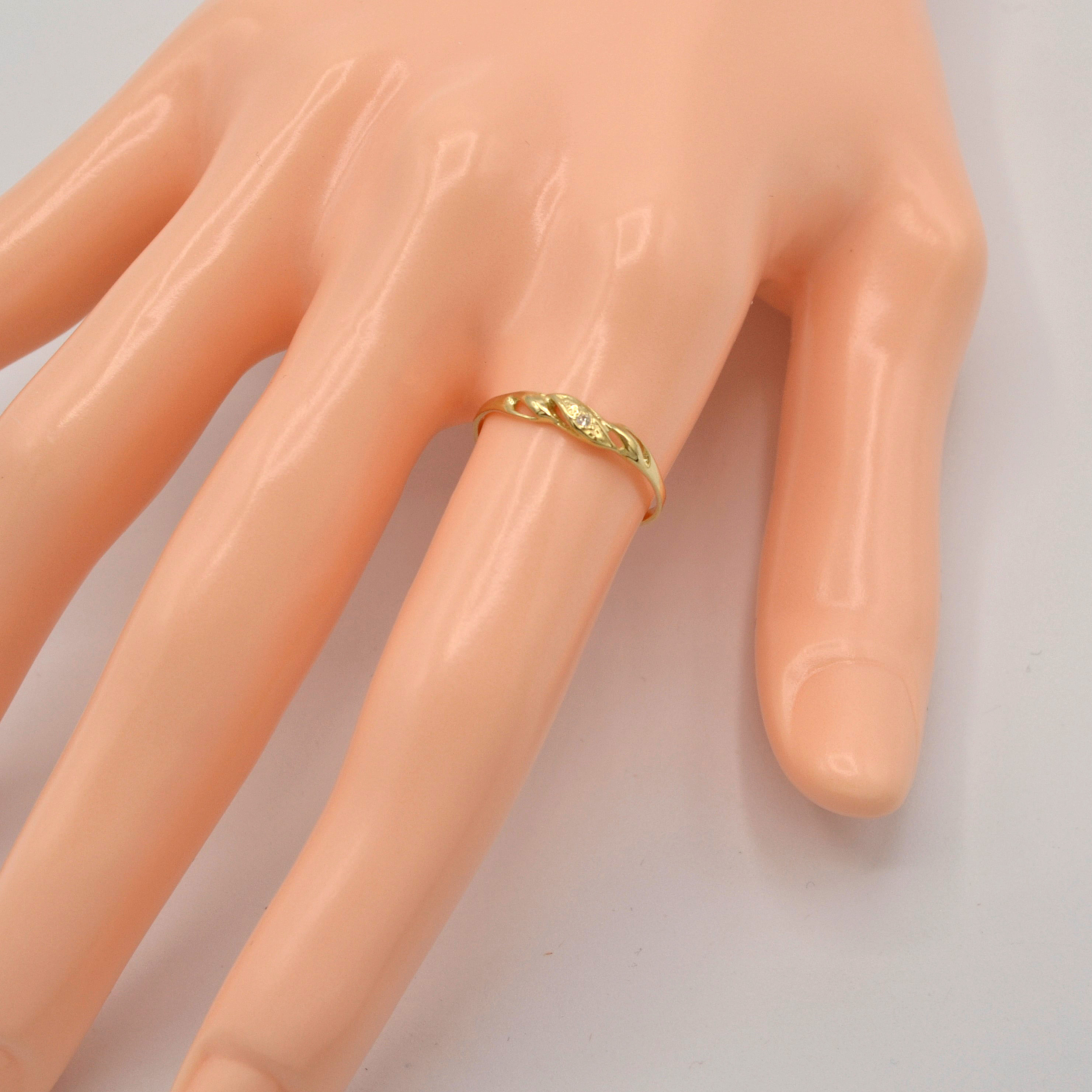 Zlatý prsten jemný se zirkonem 1,15g