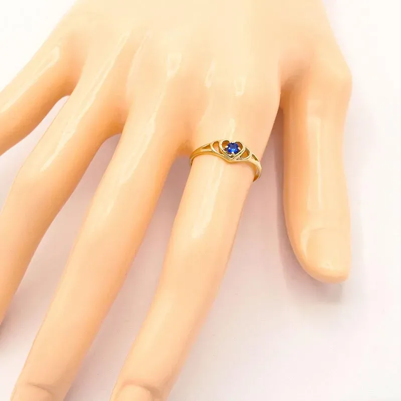 Zlatý prsten srdíčko s modrým kamínkem 0,95g