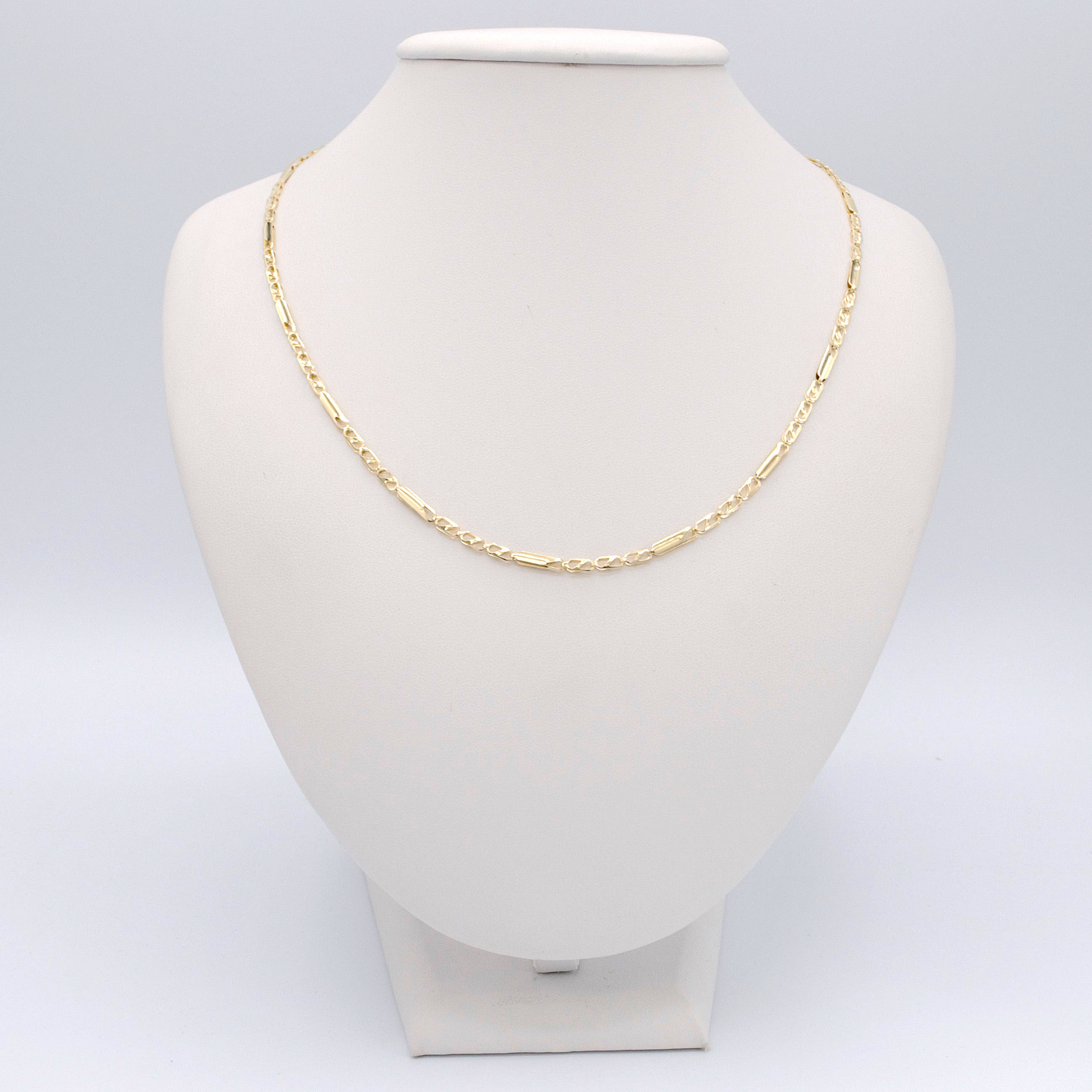 Zlatý řetízek Figaro zdobený ploškami 4,50g