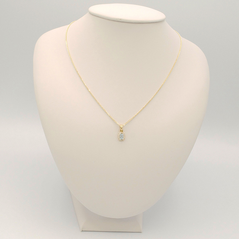 Zlatý přívěsek s topazem a zirkony 0,55g