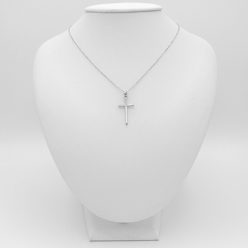 Přívěsek z bílého zlata, kříž zdobený zirkony  0,80g