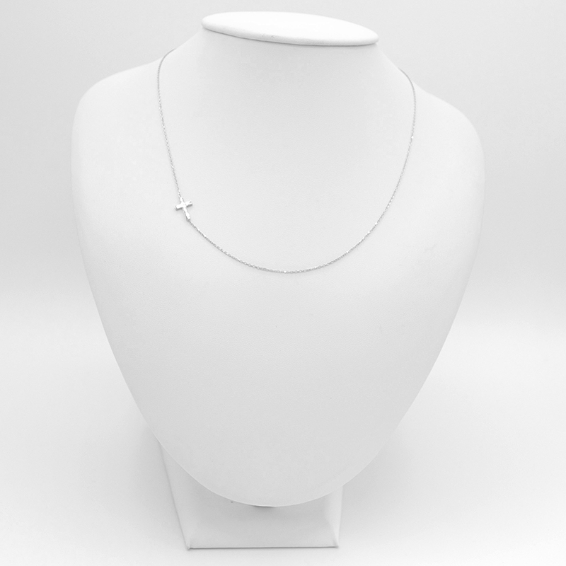 Řetízek z bílého zlata s křížkem na boku 1,35g 