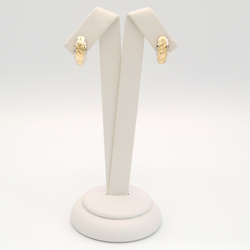 Zlaté náušnice zdobené gravírováním dvě barvy zlata 1,60g