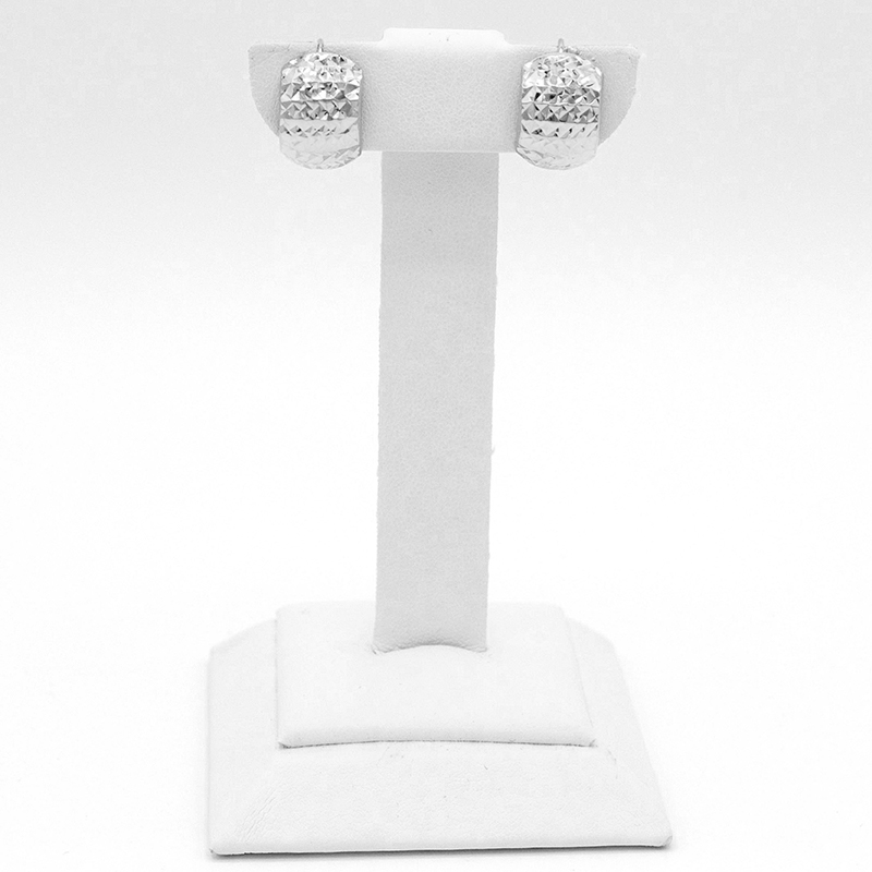 Náušnice z bílého zlata zaoblené s gravírováním lesklé 2,05g